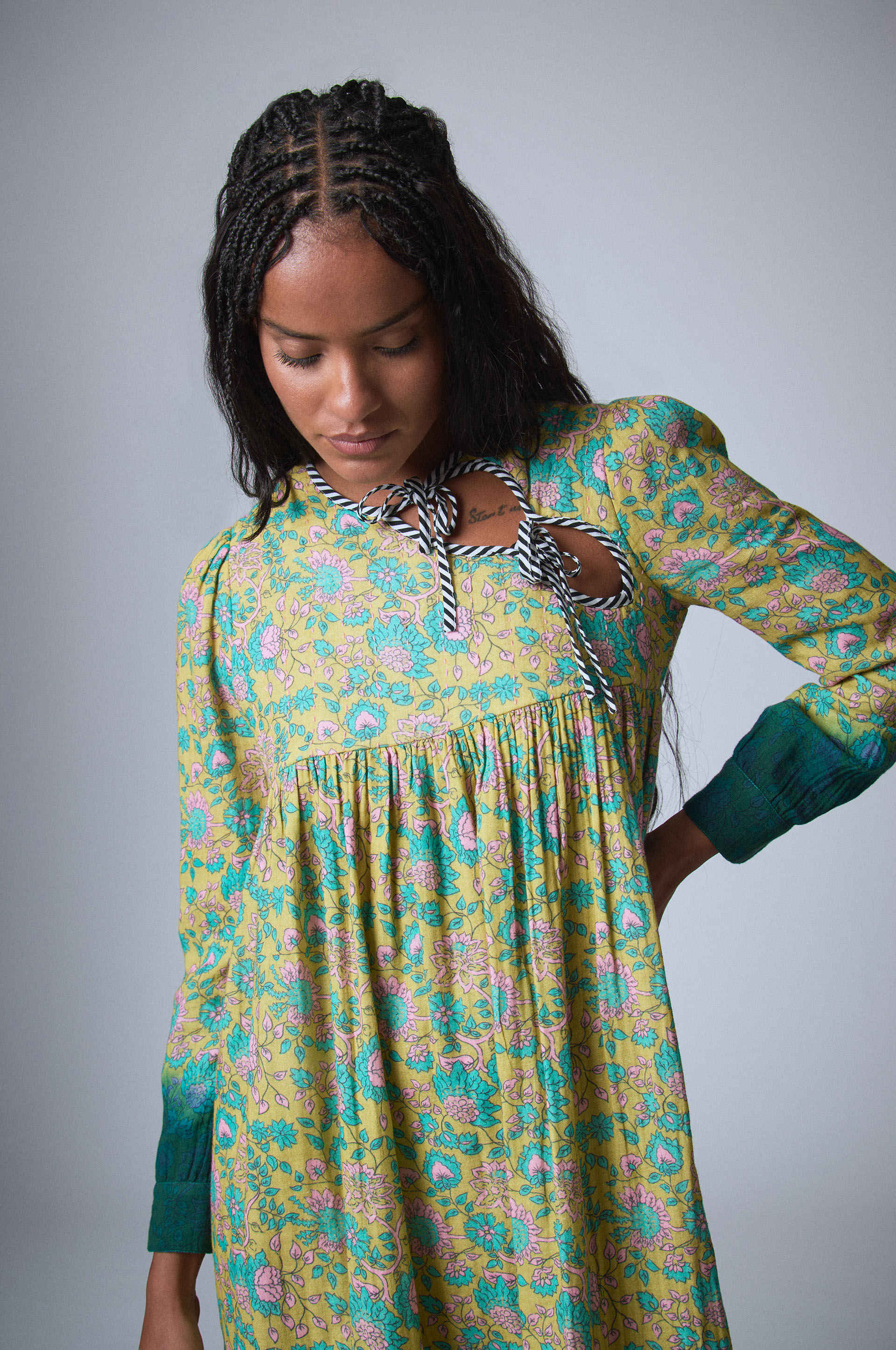 Robe Bohemian Hindi