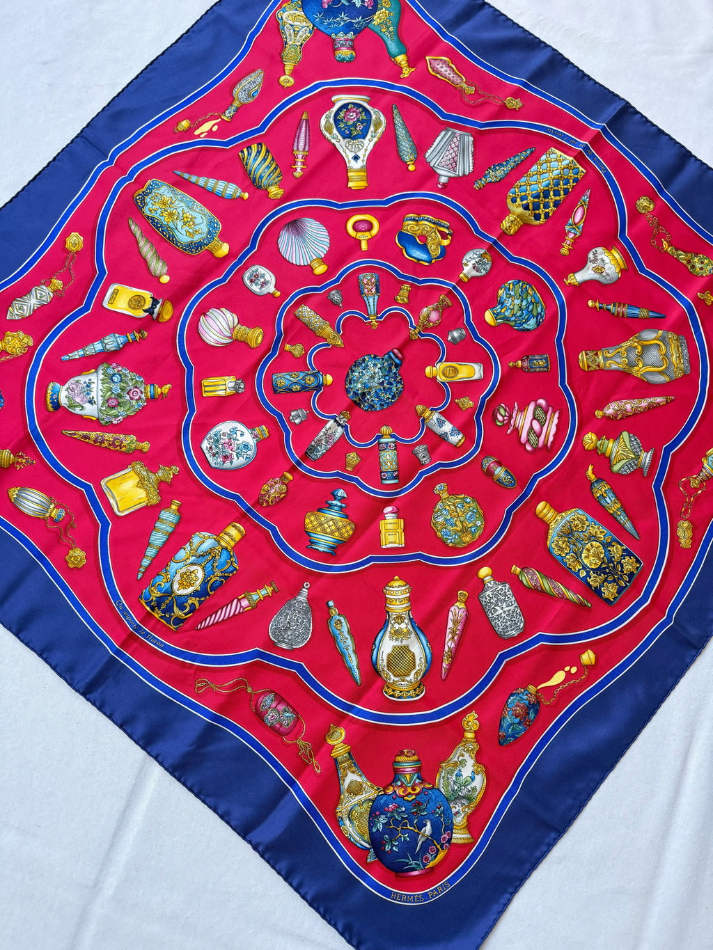 Pañuelo Hermès – Modelo Frascos