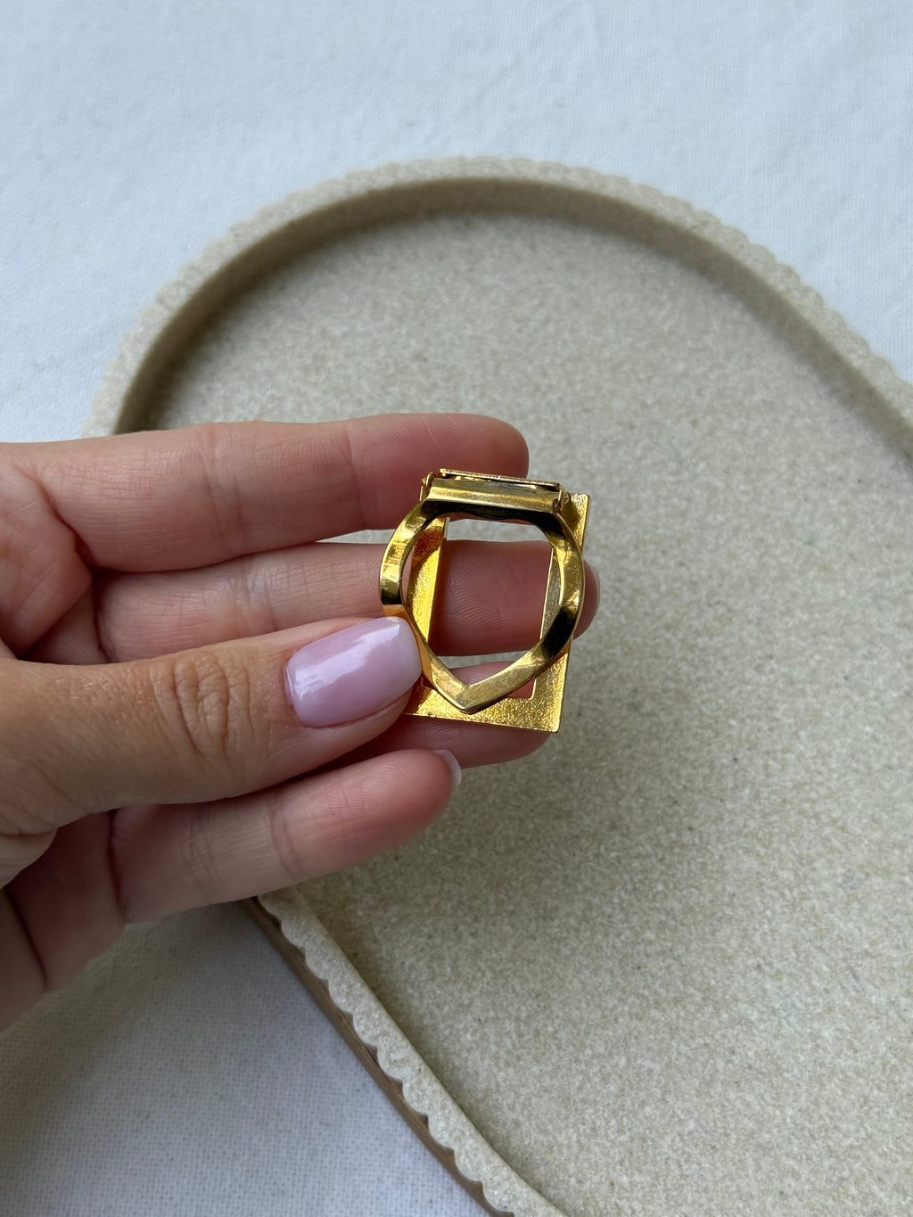 Vintage Scarf Ring - Golden Geometric Frame