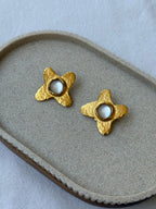 Boucles D’Oreilles Chantal Audias Vintage - Motif Floral Martelé