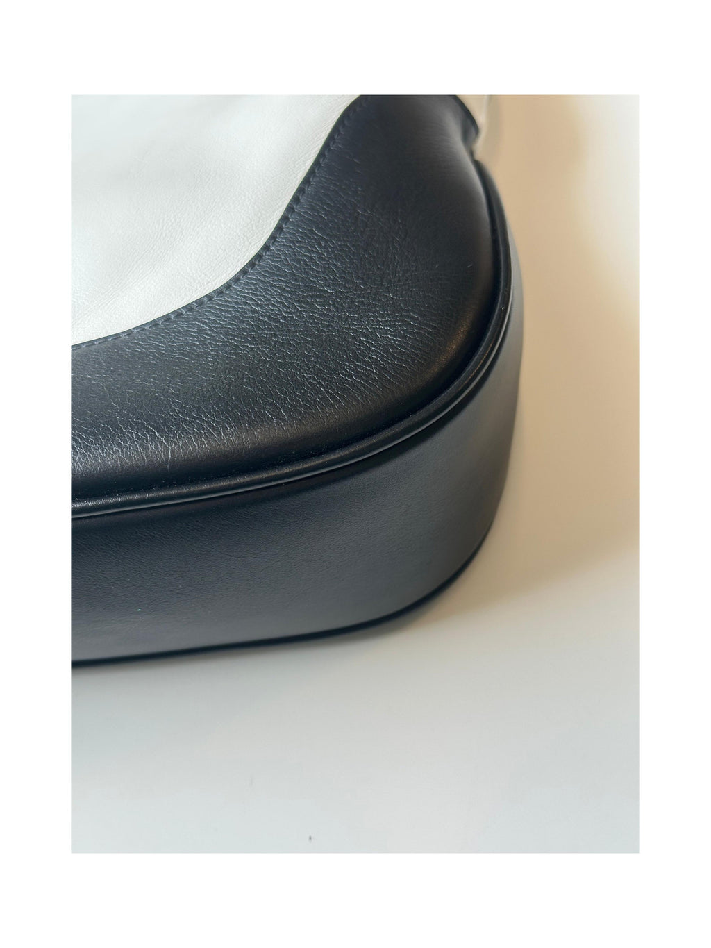 Gucci - Borsa a spalla Jackie O modello hobo in pelle - Nero