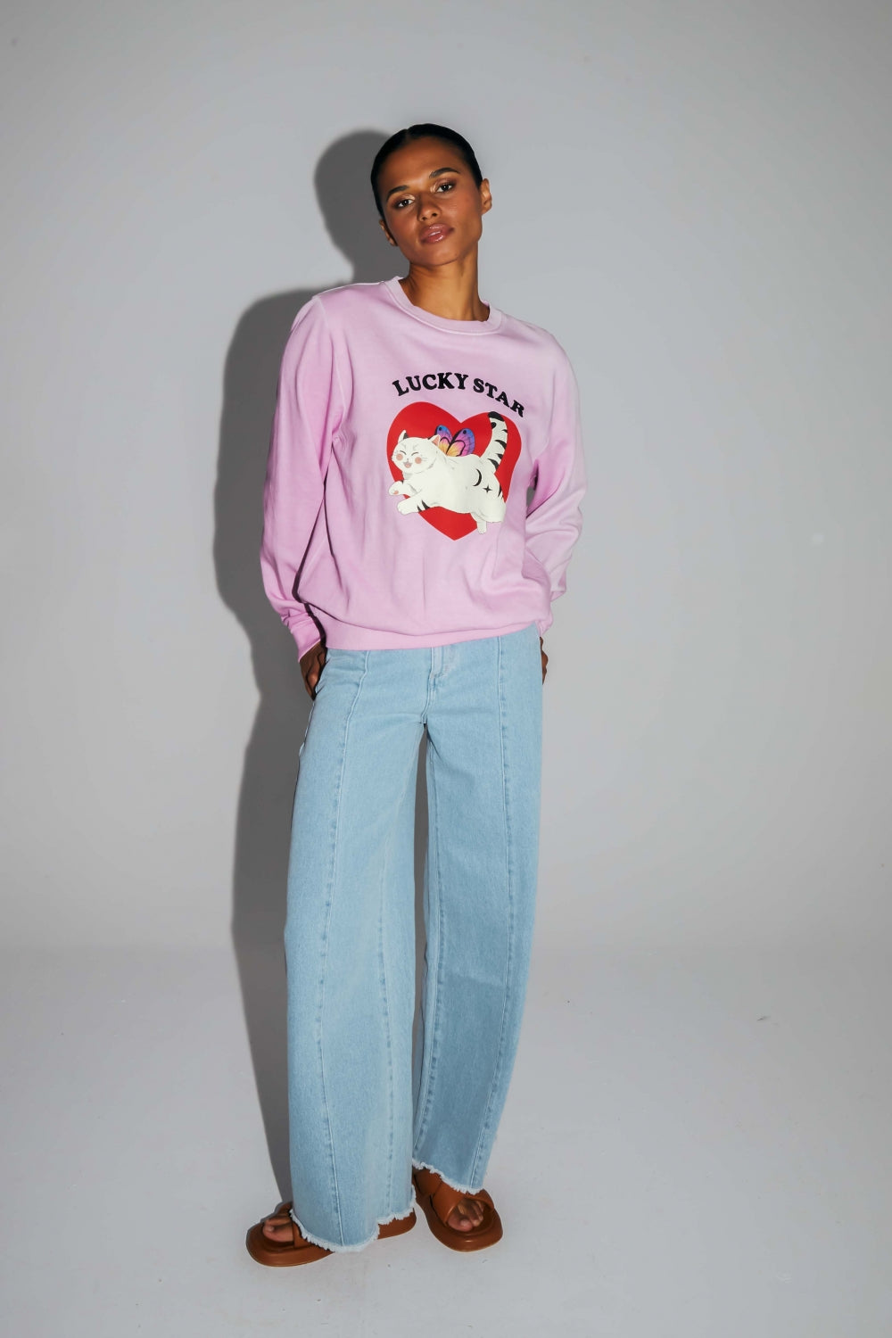 Sweatshirt Eddie Lucky Cat En Coton Organique Délavé Fabriqué Au Portugal - Rose