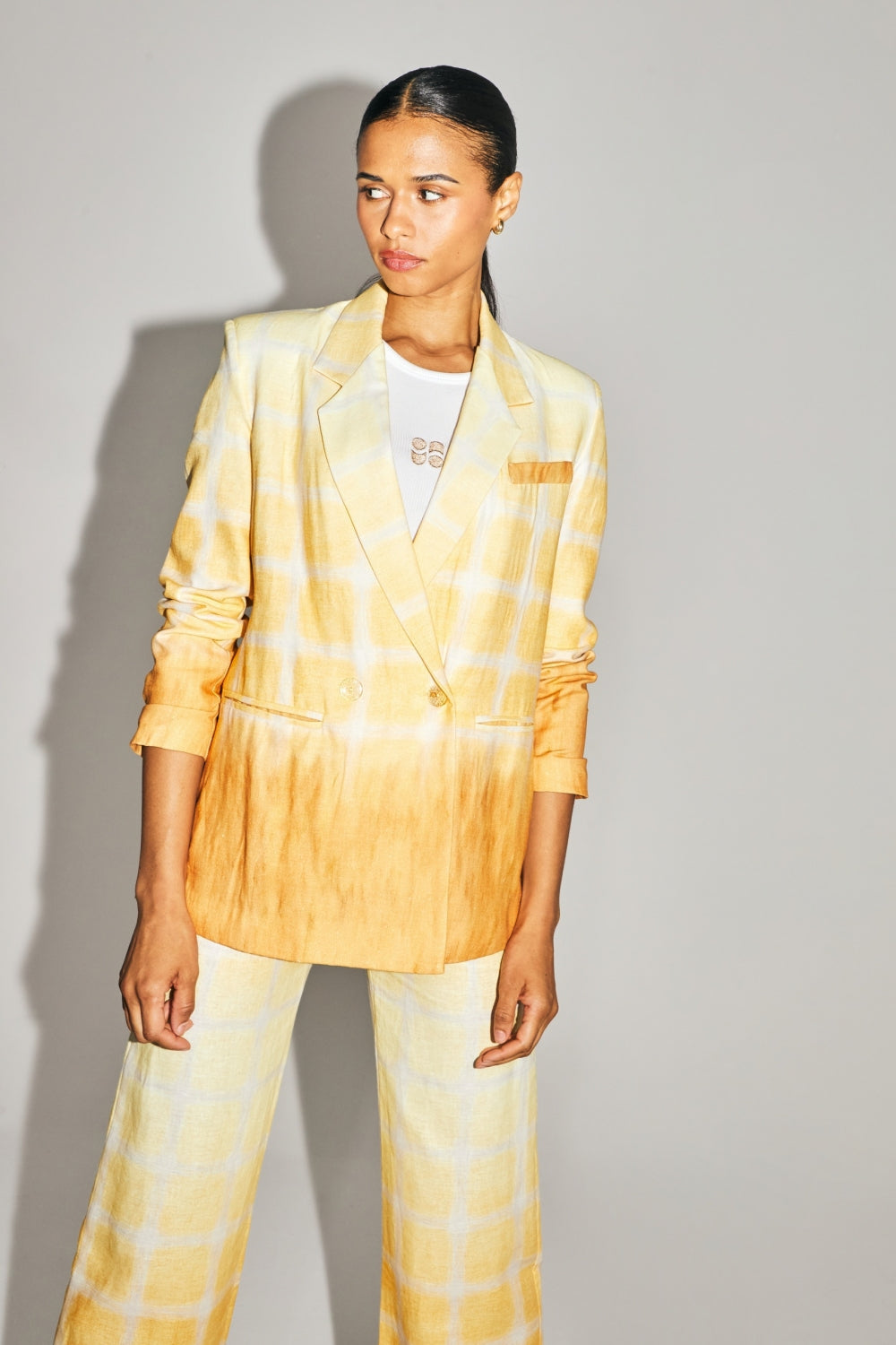 Le Blazer Ema En Lin Aux Carreaux Tie And Dye Fabriqué En Italie