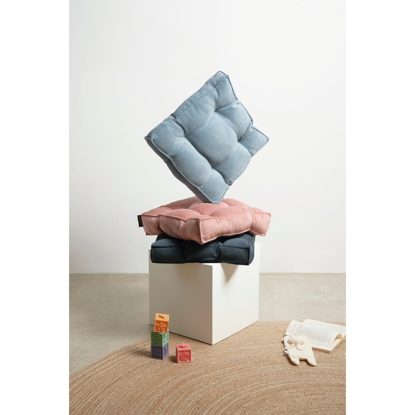 Coussin Carré Gustav En Velours Côtelé - Marine