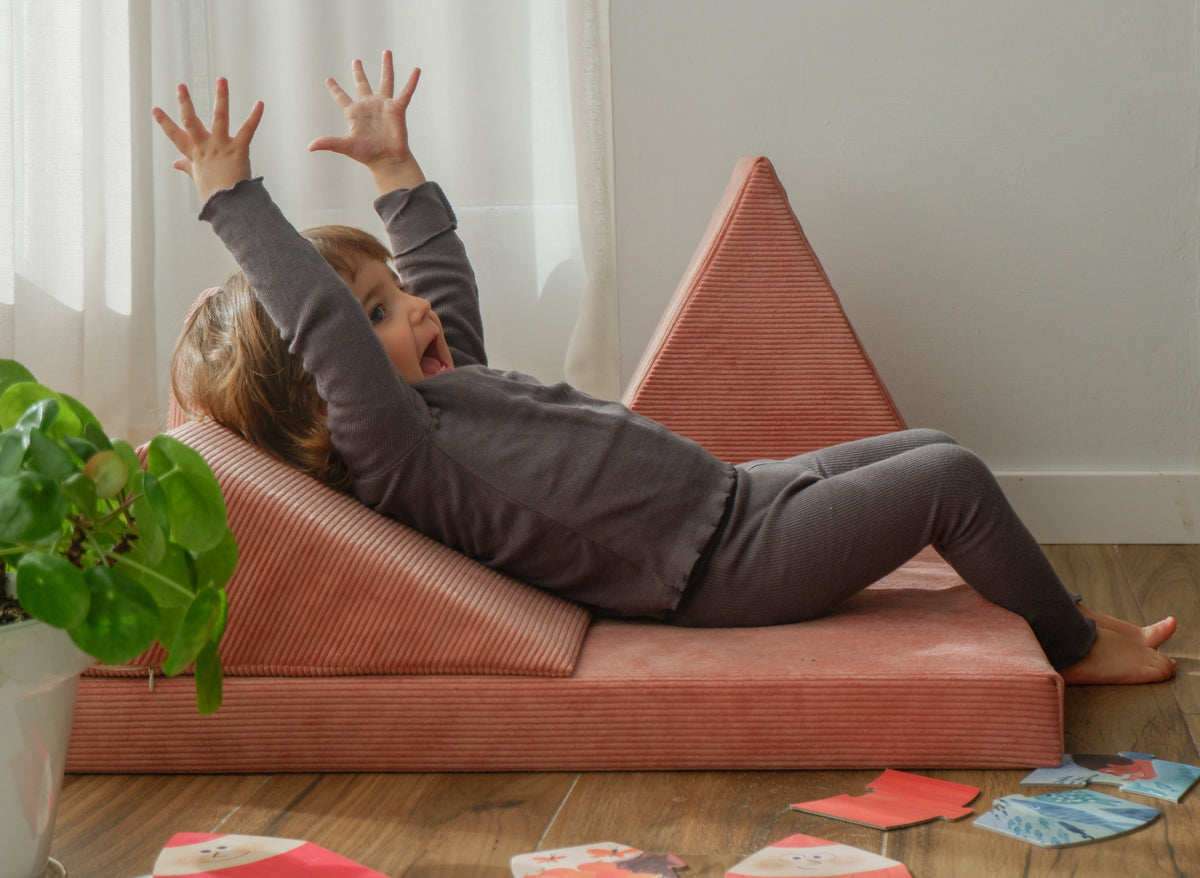 Blocco Psicomotorio Montessori Mezzo Triangolo - Rosa