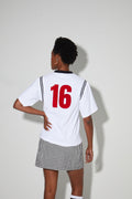 Camiseta Colette College, logotipo de terciopelo rojo, fabricada en Portugal