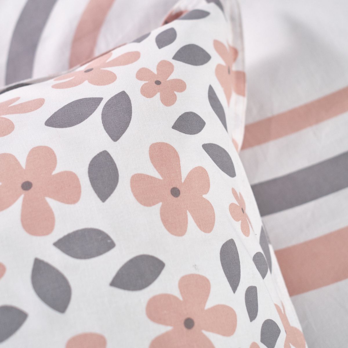 Happy - HC1 Patterned Bedding Set 4.2 - Chalk