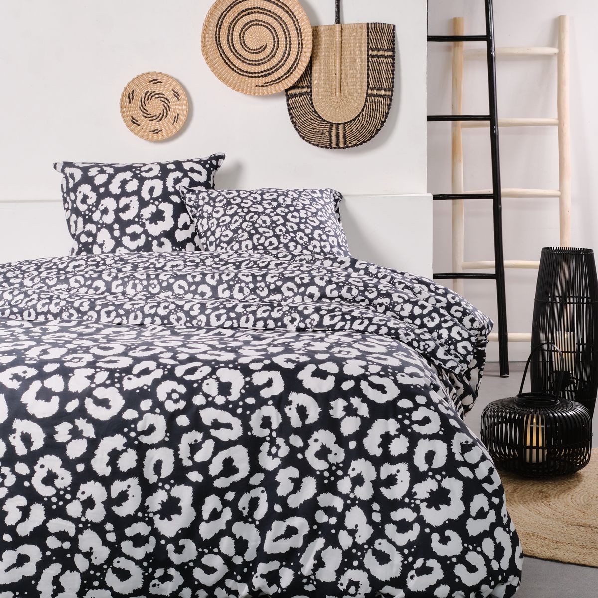 Sunshine - Juego de Cama Estampado 13.37 - Negro