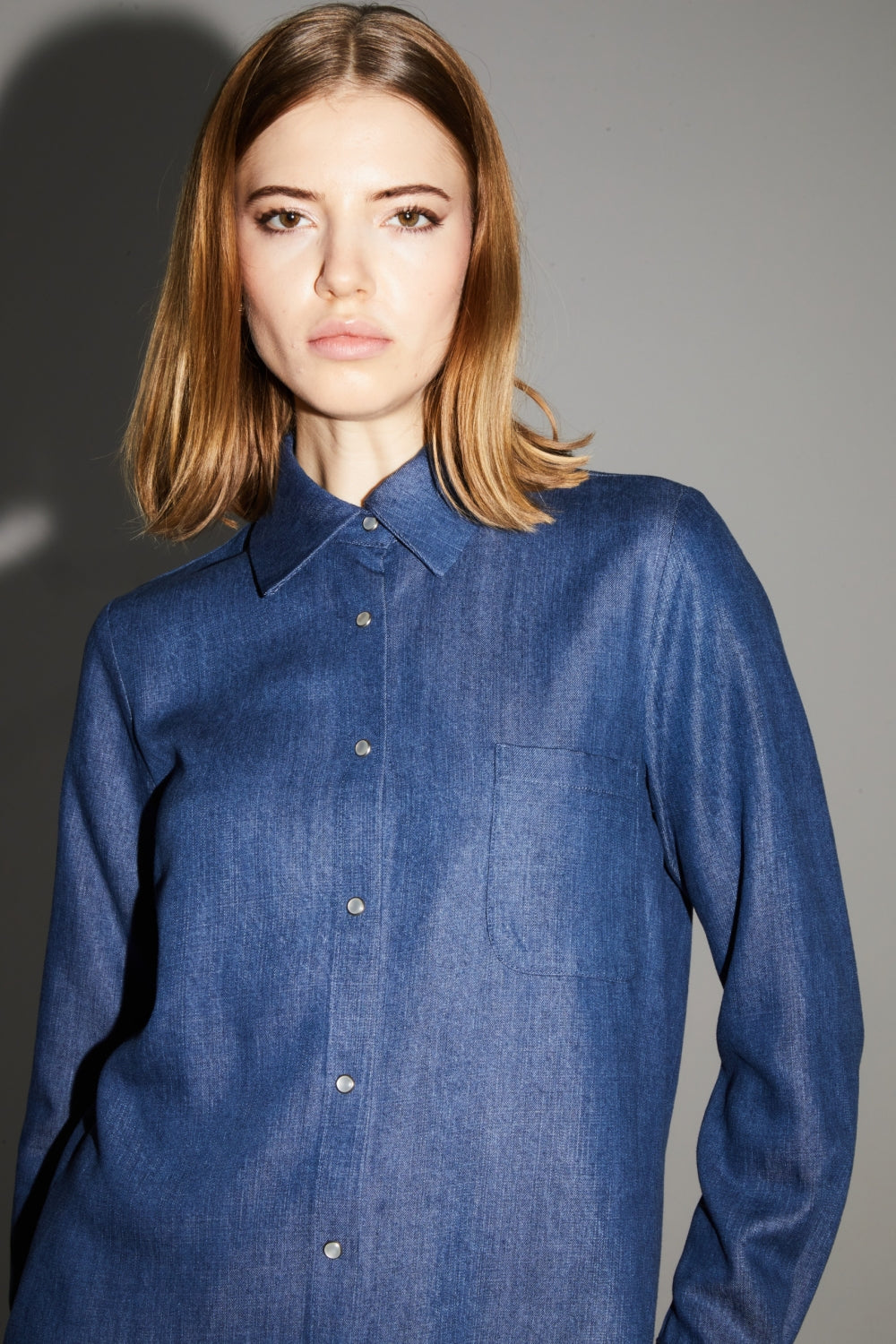 Camisa Lou Lyocell Blue Fabricada En Italia - Azul