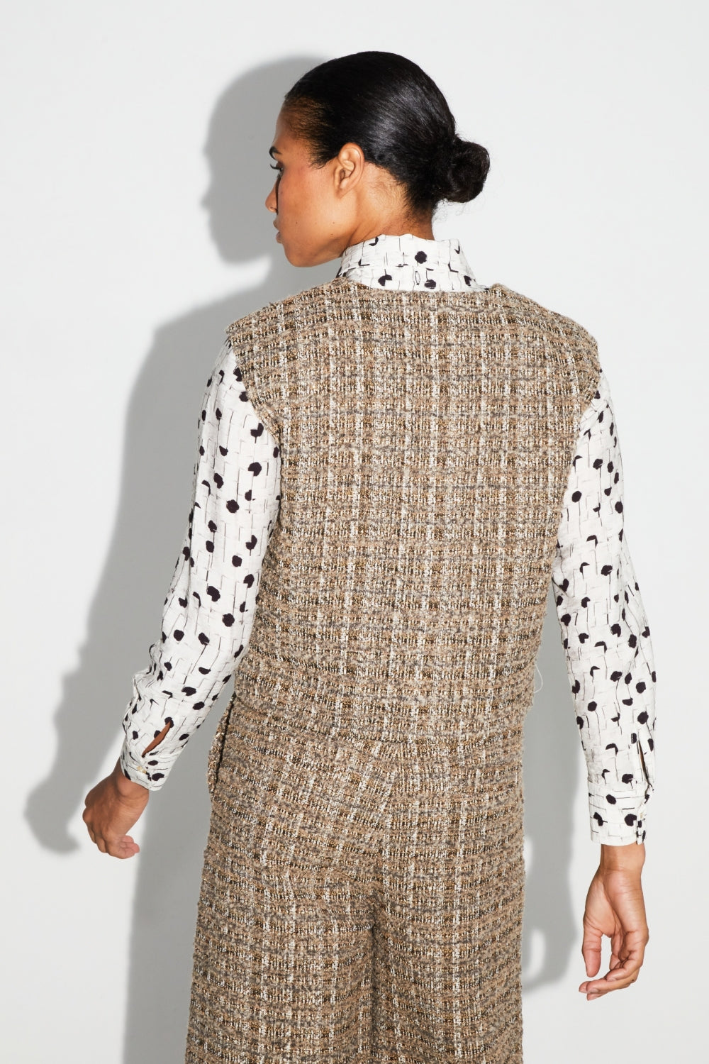 Chaqueta sin mangas Arielle Tweed Kimolos hecha en Italia