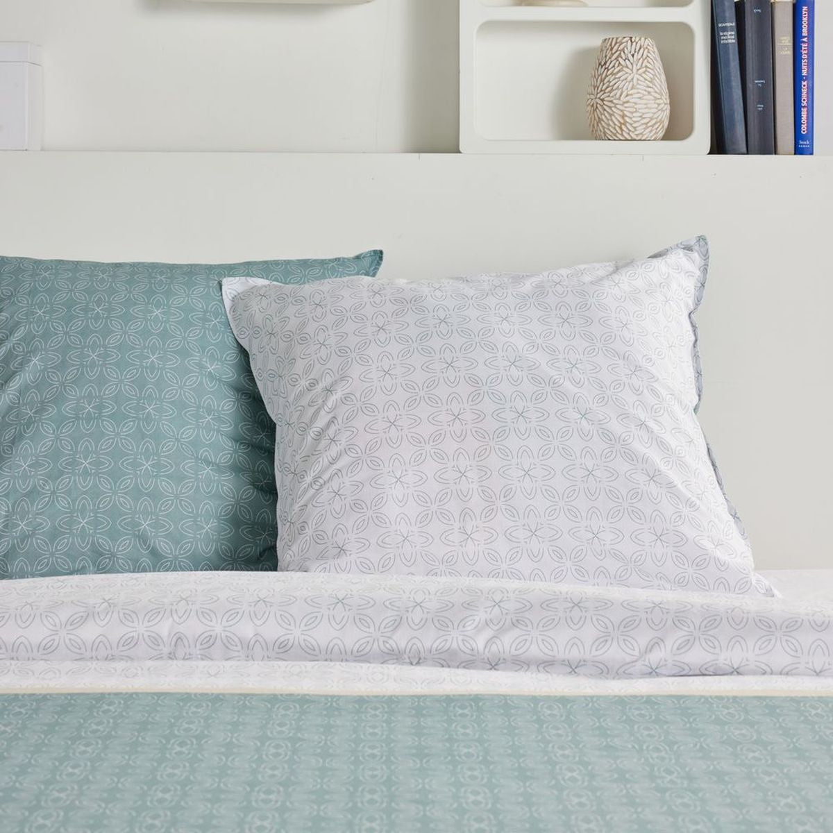 Sunshine - Pattern 19.12 Bed Set - Blue