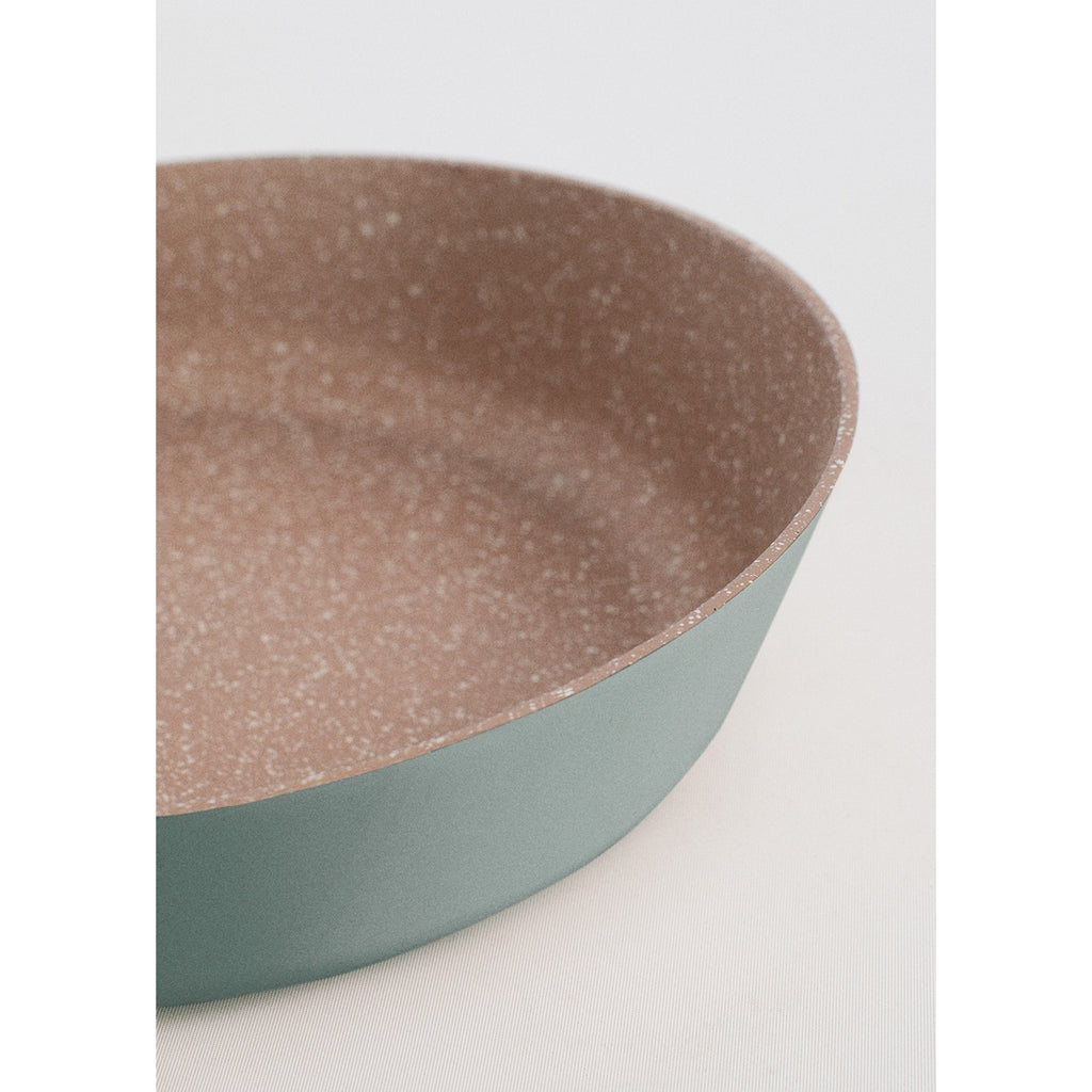 Pan Studio - Poêle En Fonte D'Aluminium & Manche En Bakélite - 28Cm - Vert Sauge & Cuivre