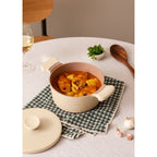 Pot Studio - Casserole En Fonte D'Aluminium Avec Poignées En Bakélite - 24Cm - Sable & Cuivre
