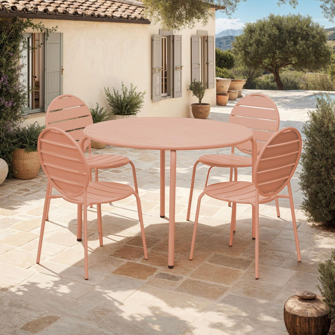 Baca - Conjunto Mesa + 4 Sillas Redondas de Metal - Terracota