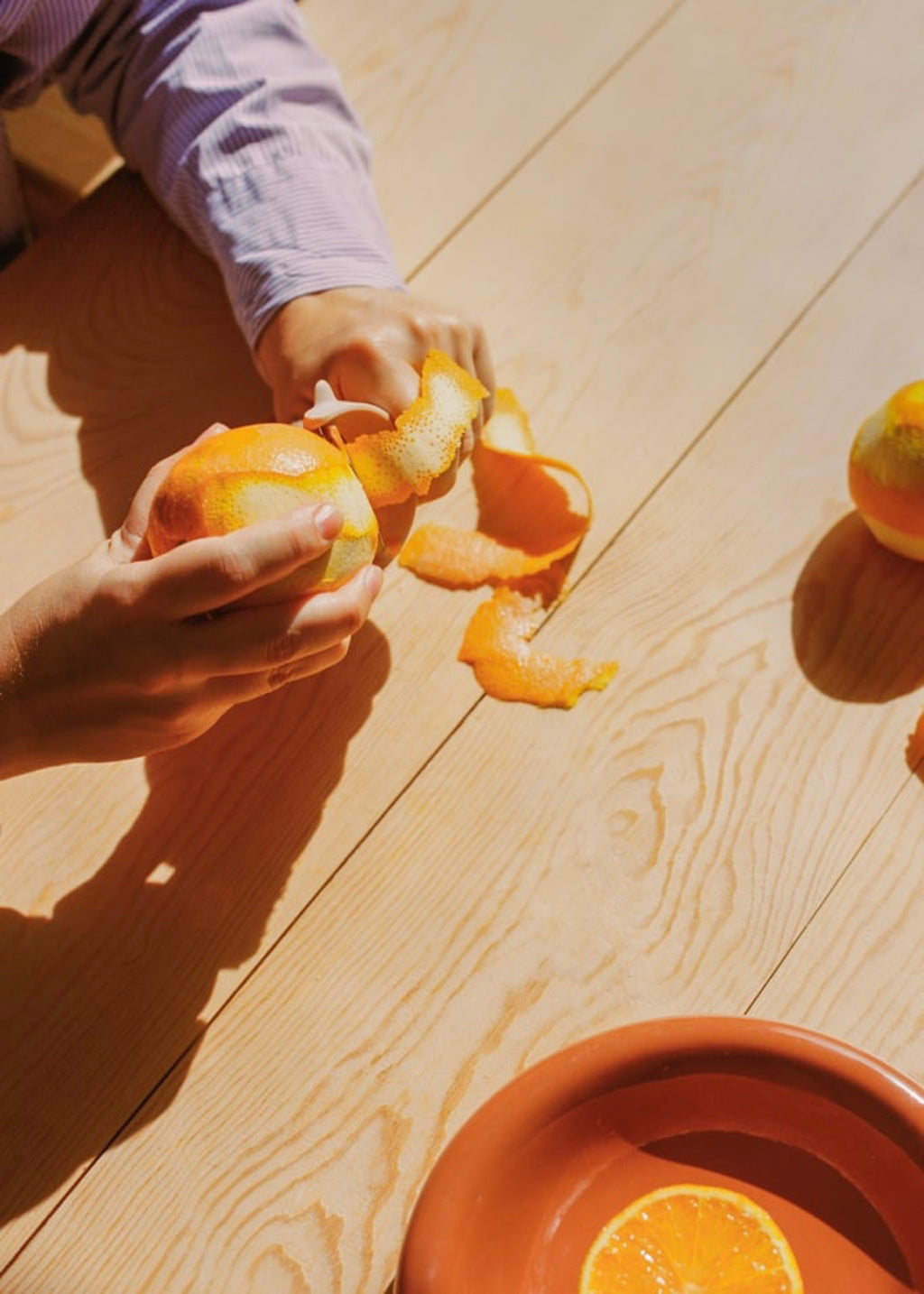 Kitchenware Studio - Fruit and Vegetable Peeler - Sand
