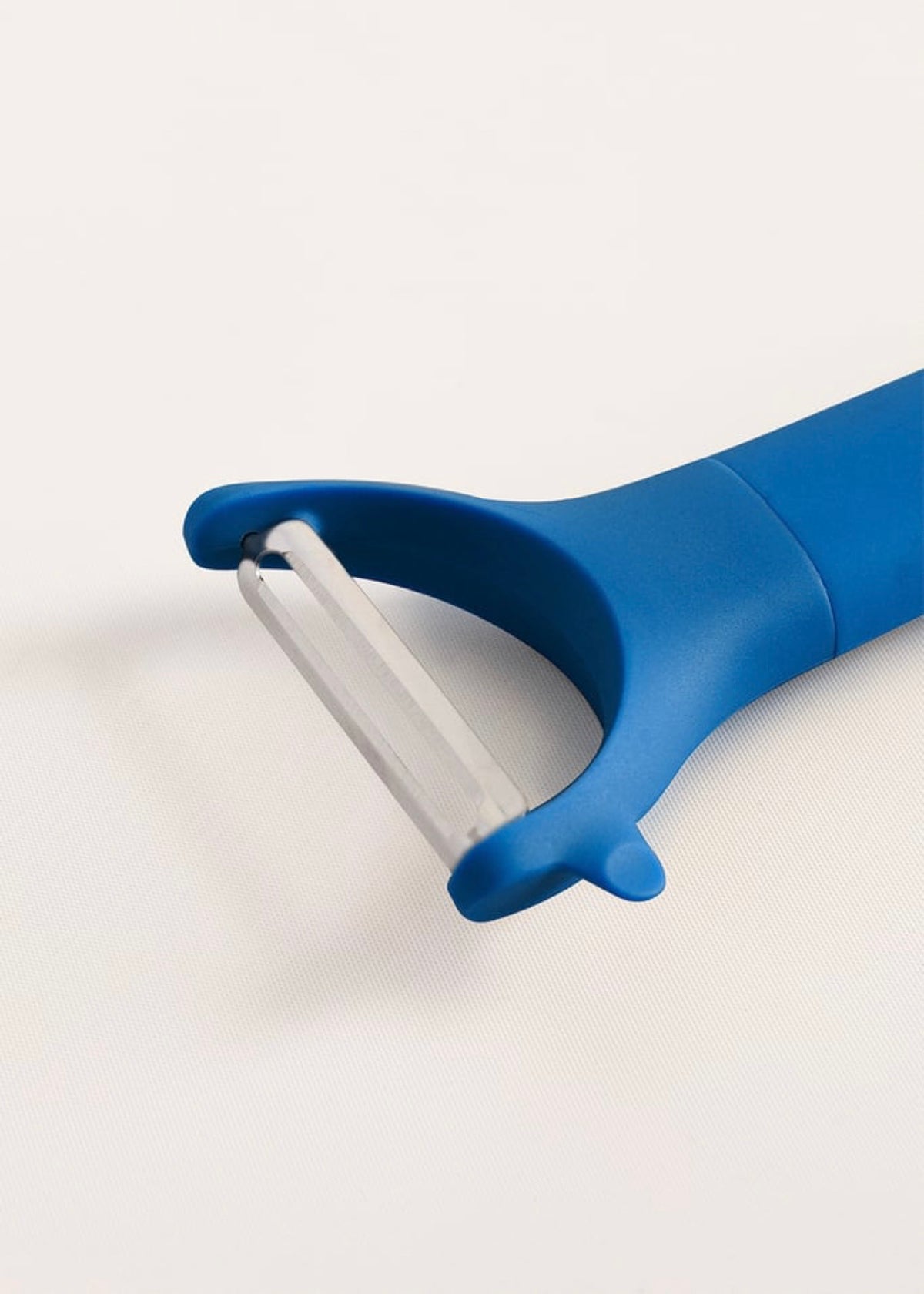 Kitchenware Studio - Y-Shaped Fruit & Vegetable Peeler - Cobalt Blue