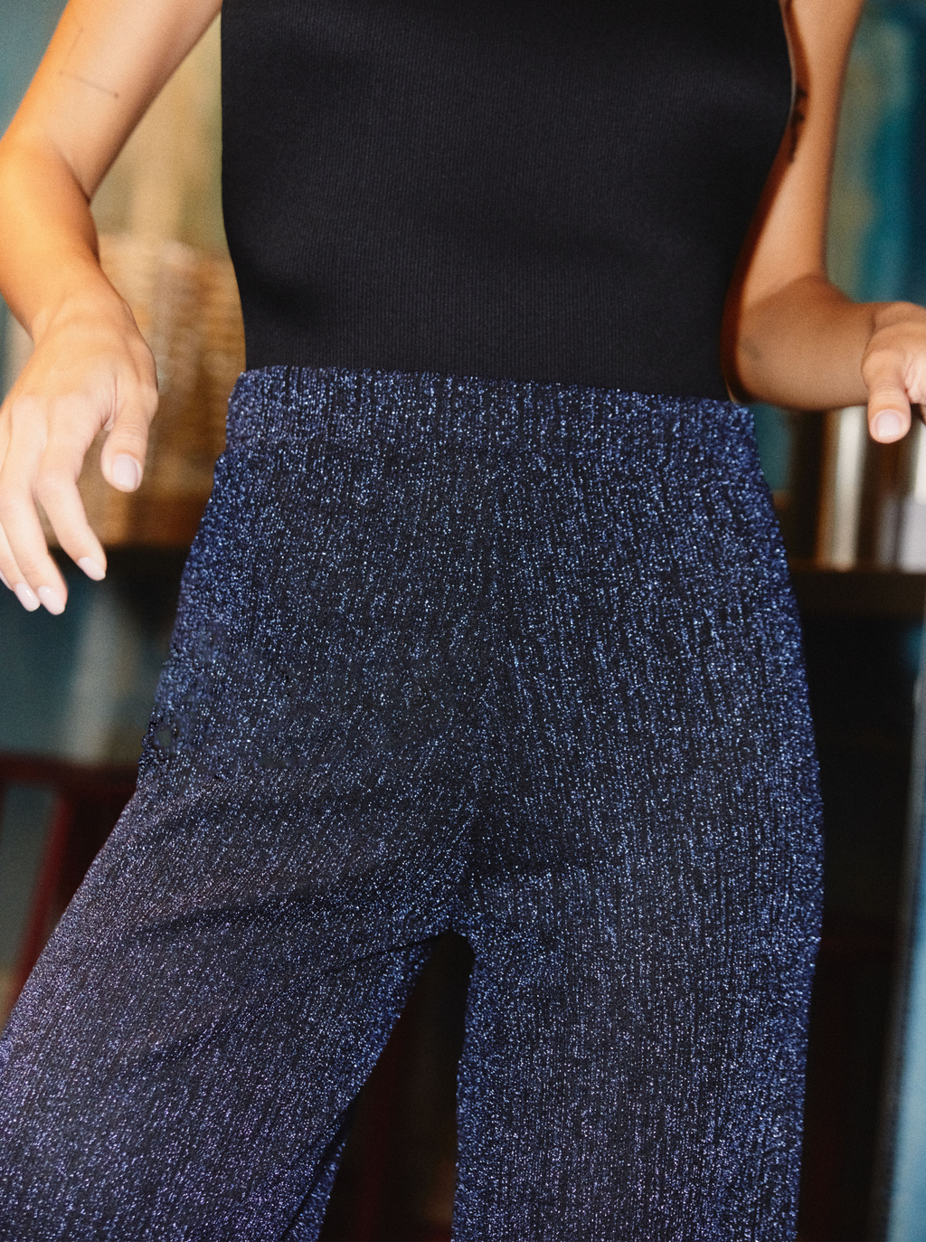 Pantalón azul brillo