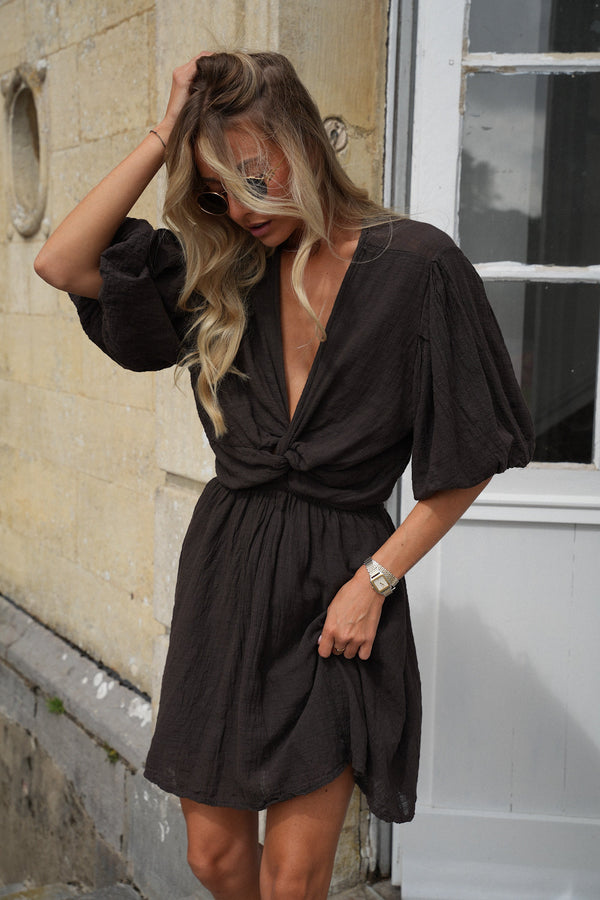 Kurzes Kleid Enola – Schokolade