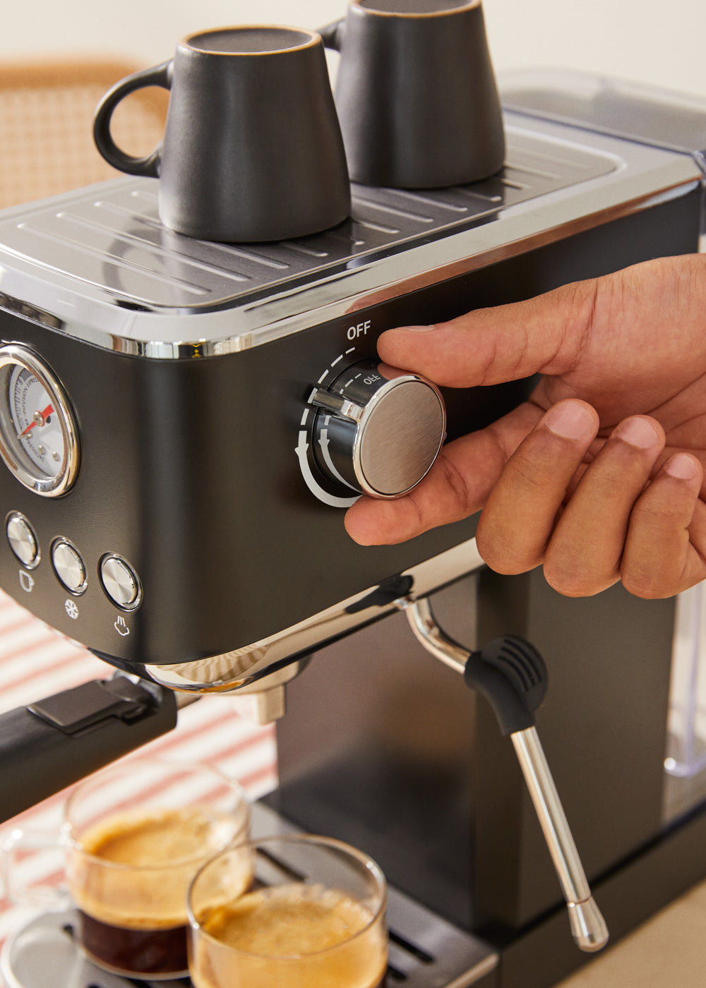 Thera Classic Compact - Espresso Machine with Cold Coffee Function - Black