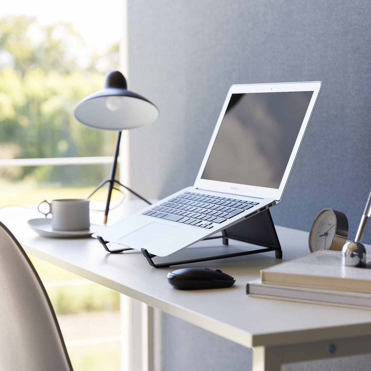 Soporte 2 en 1 para ordenador y tablet Tower - Negro