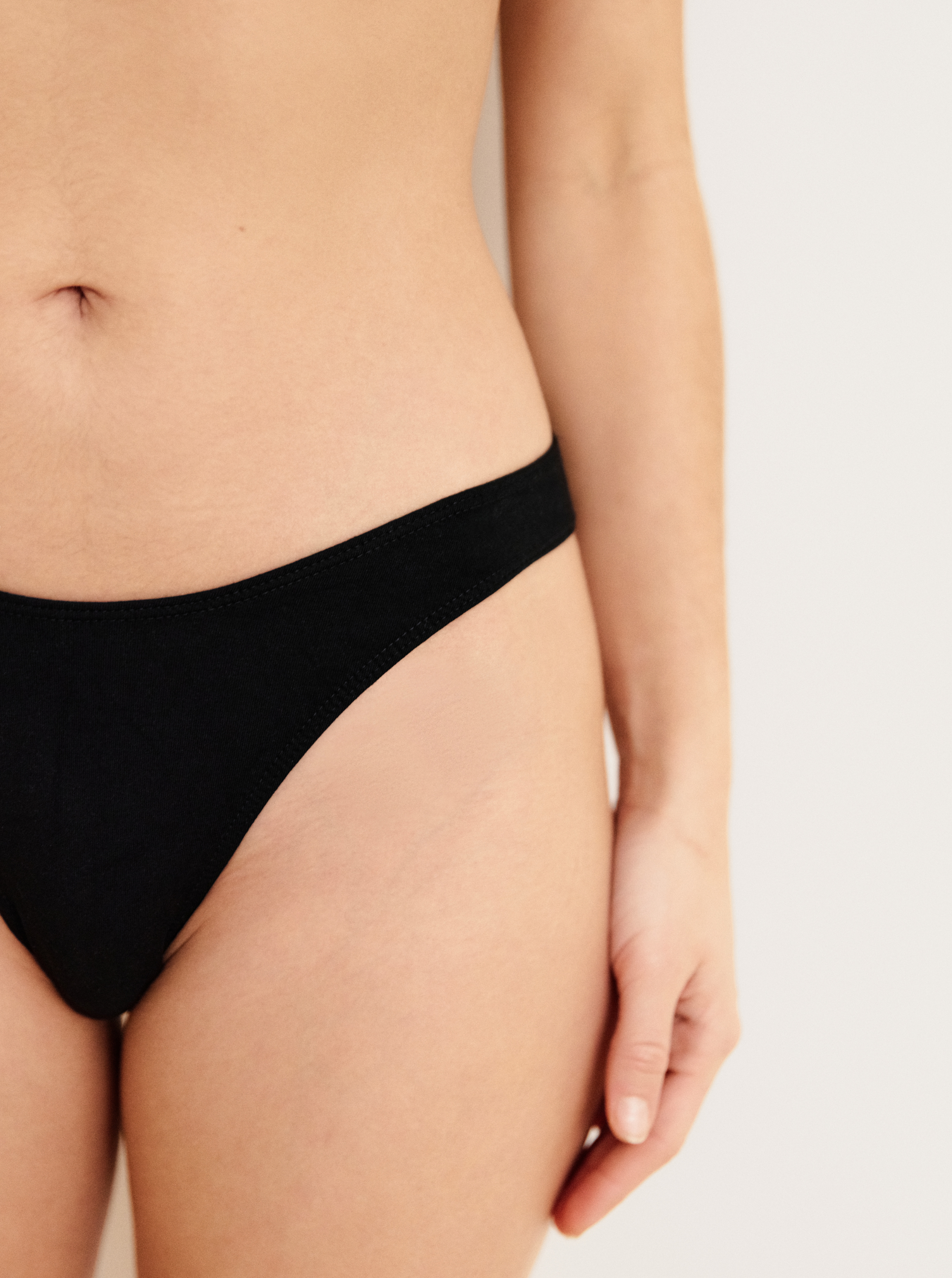 Tanga Basic Black