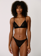 String Velvet Leo