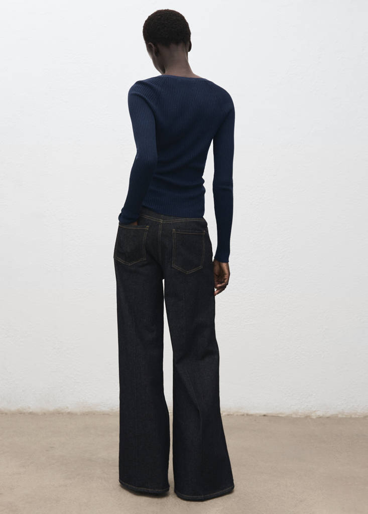 Pullover a Coste con Scollo a V