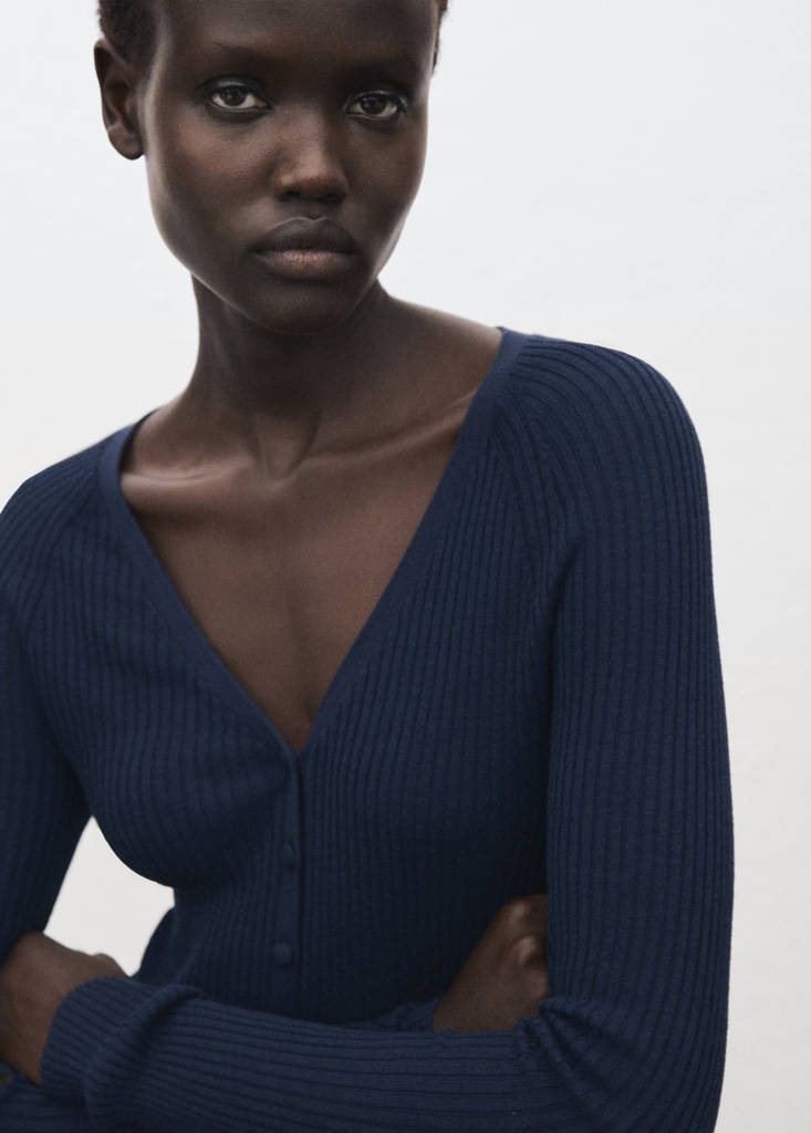 Pullover a Coste con Scollo a V