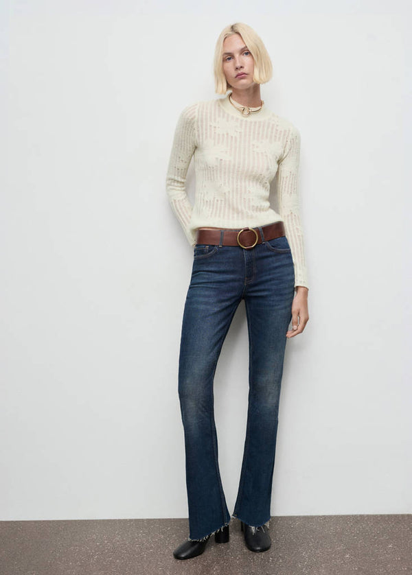 Ajour-Strickpullover mit Blumenmuster