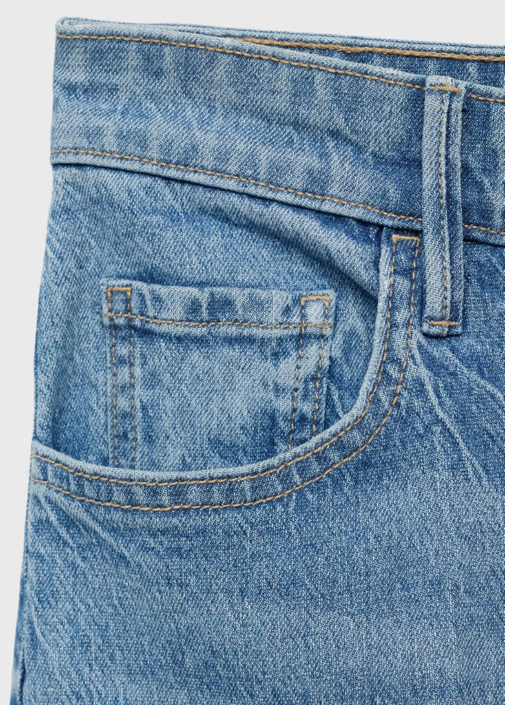 Jeans ampi a vita alta
