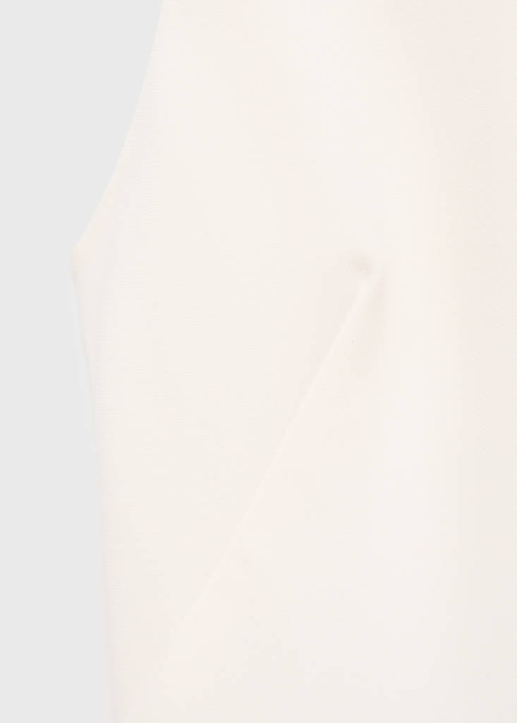 Vestido Con Volantes Y Cuello Chimenea