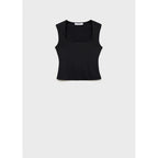 Top ajustado con tirantes anchos