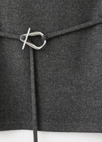Top con Collo Alto e Cintura