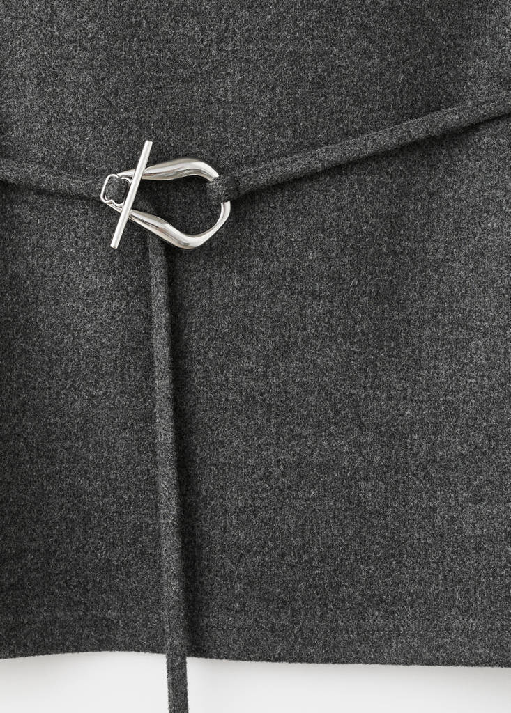 Top con Collo Alto e Cintura