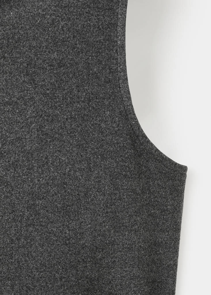 Top con Collo Alto e Cintura