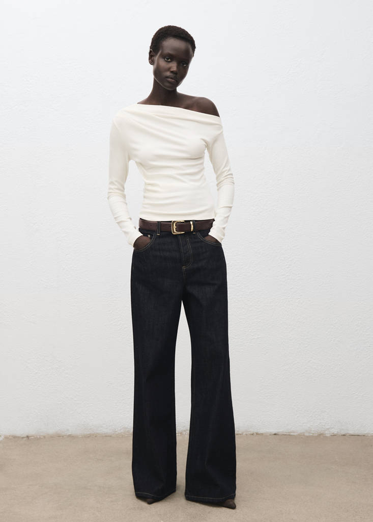 T-shirt met lange mouwen en asymmetrische hals