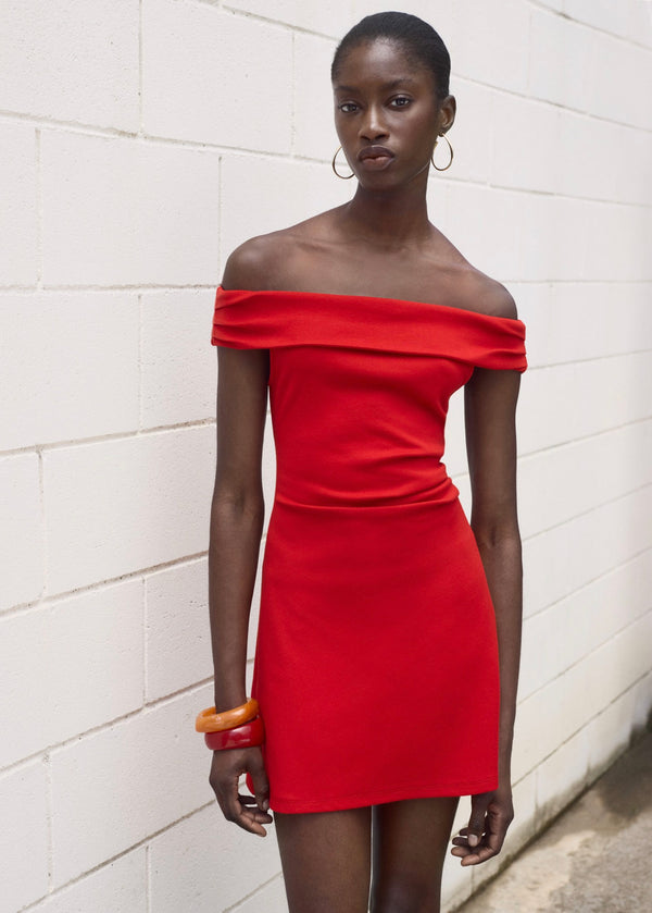 vestido sin tirantes