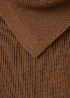 Maglione con Collo Asimmetrico e Bottoni