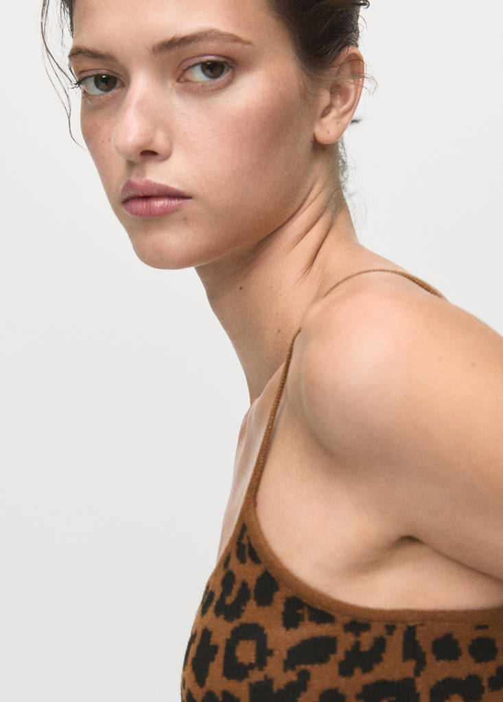Top in maglia leopardato