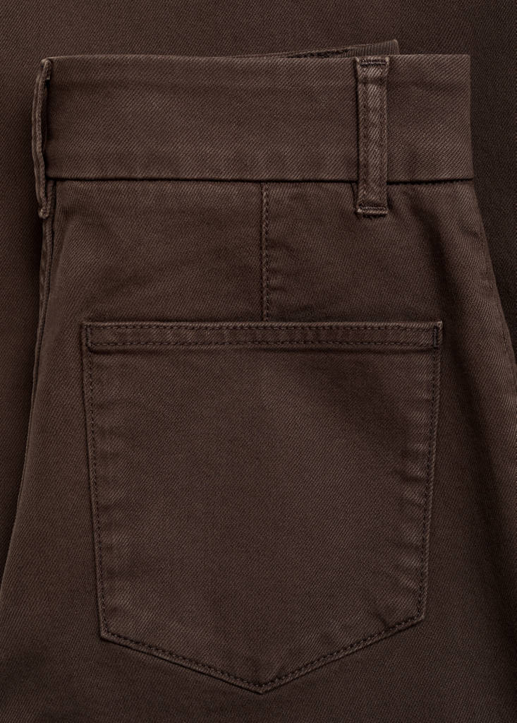 Jeans ampi a vita alta con cuciture
