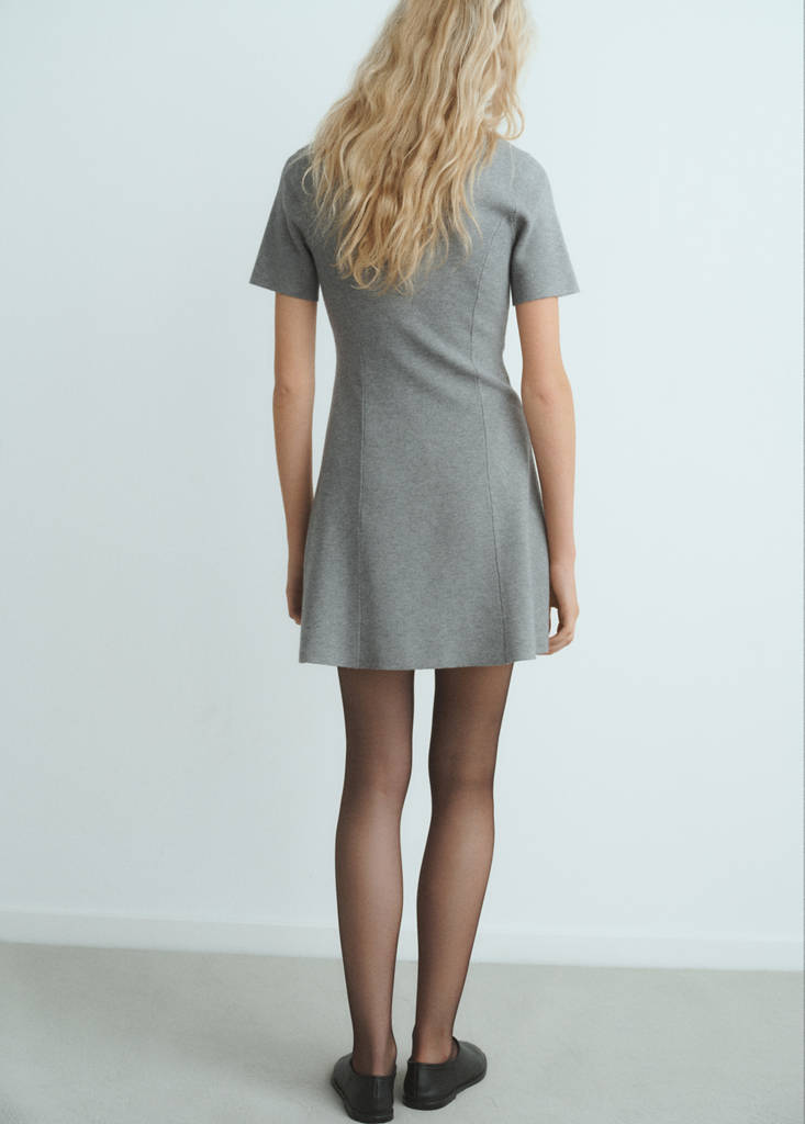Abito svasato in maglia fine