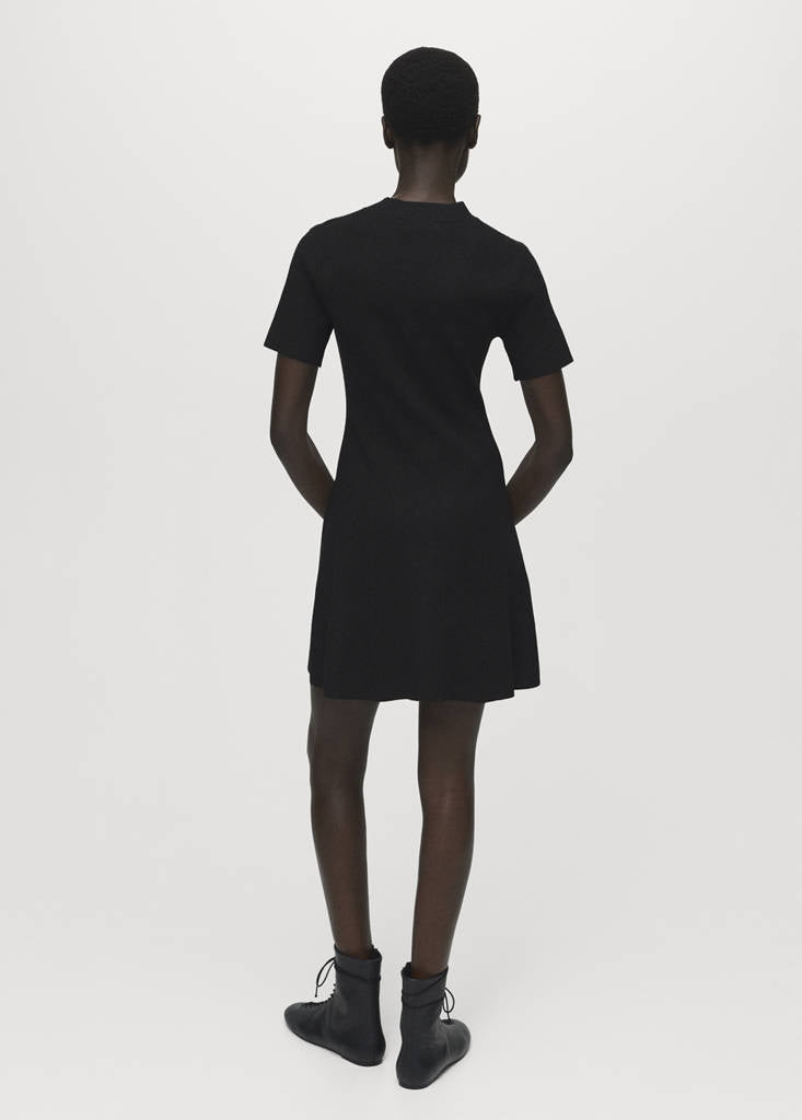 Abito svasato in maglia fine