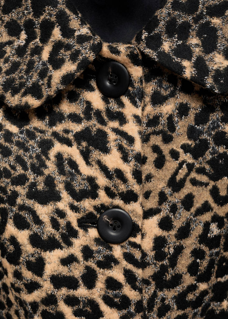 Lang frakke med leopardprint