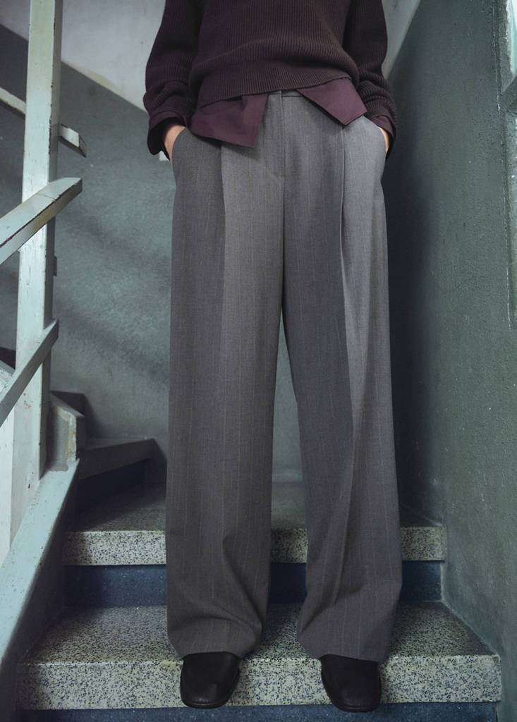 Pantaloni Ampi con Pinces