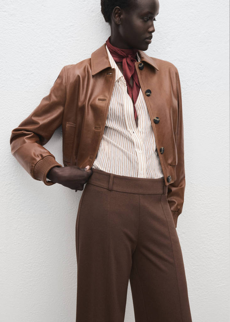 Pantaloni wide leg a vita alta con passanti