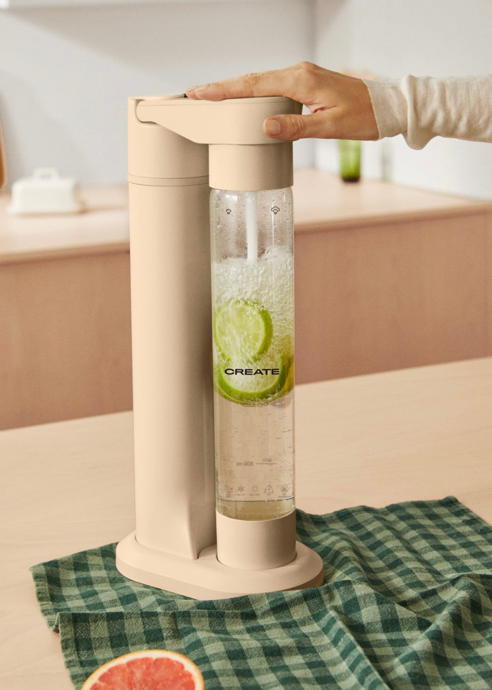 Soda Maker Studio - Sparkling Water Machine + 1L Bottle - Sand