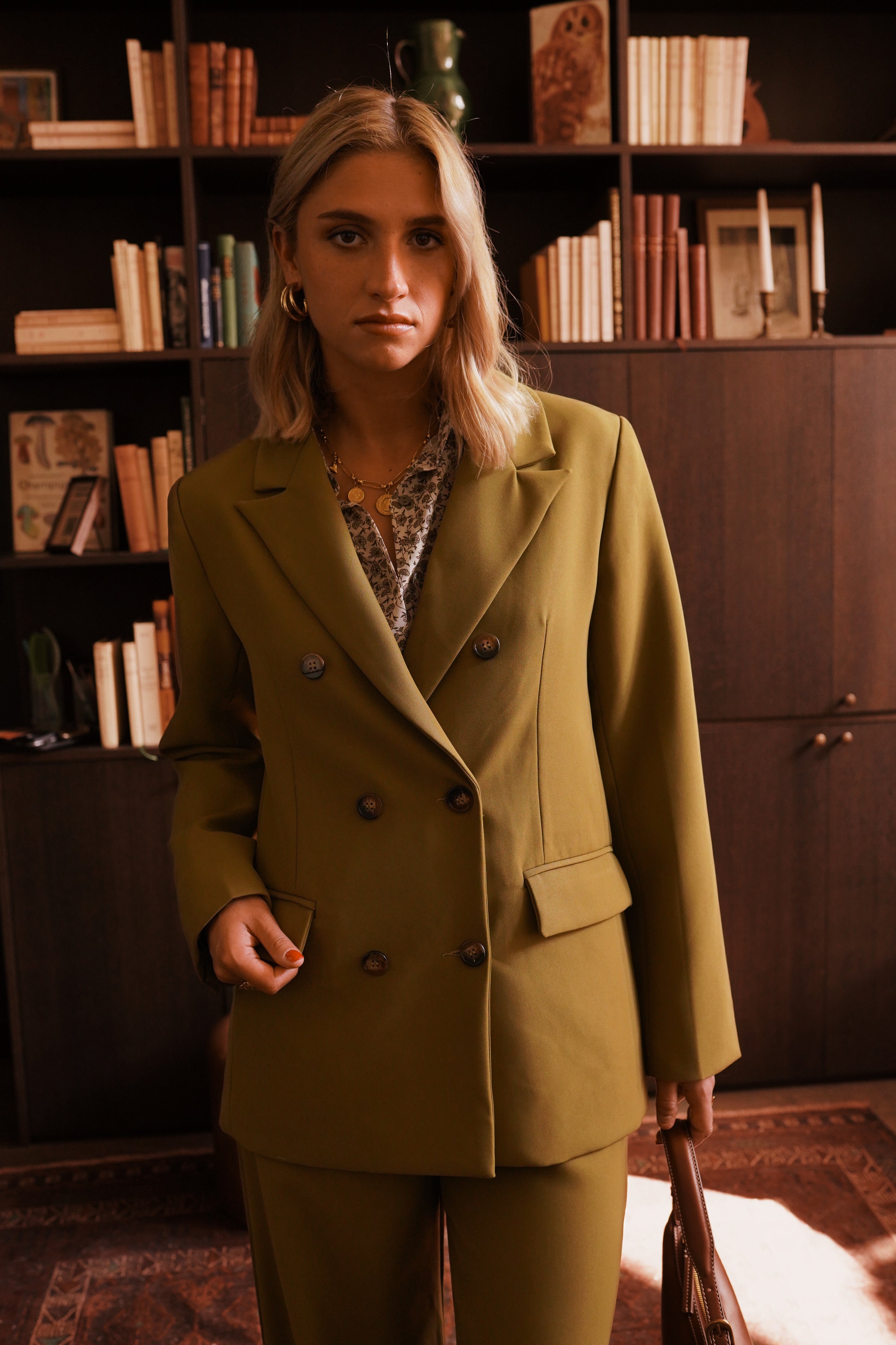 Blazer Adriel