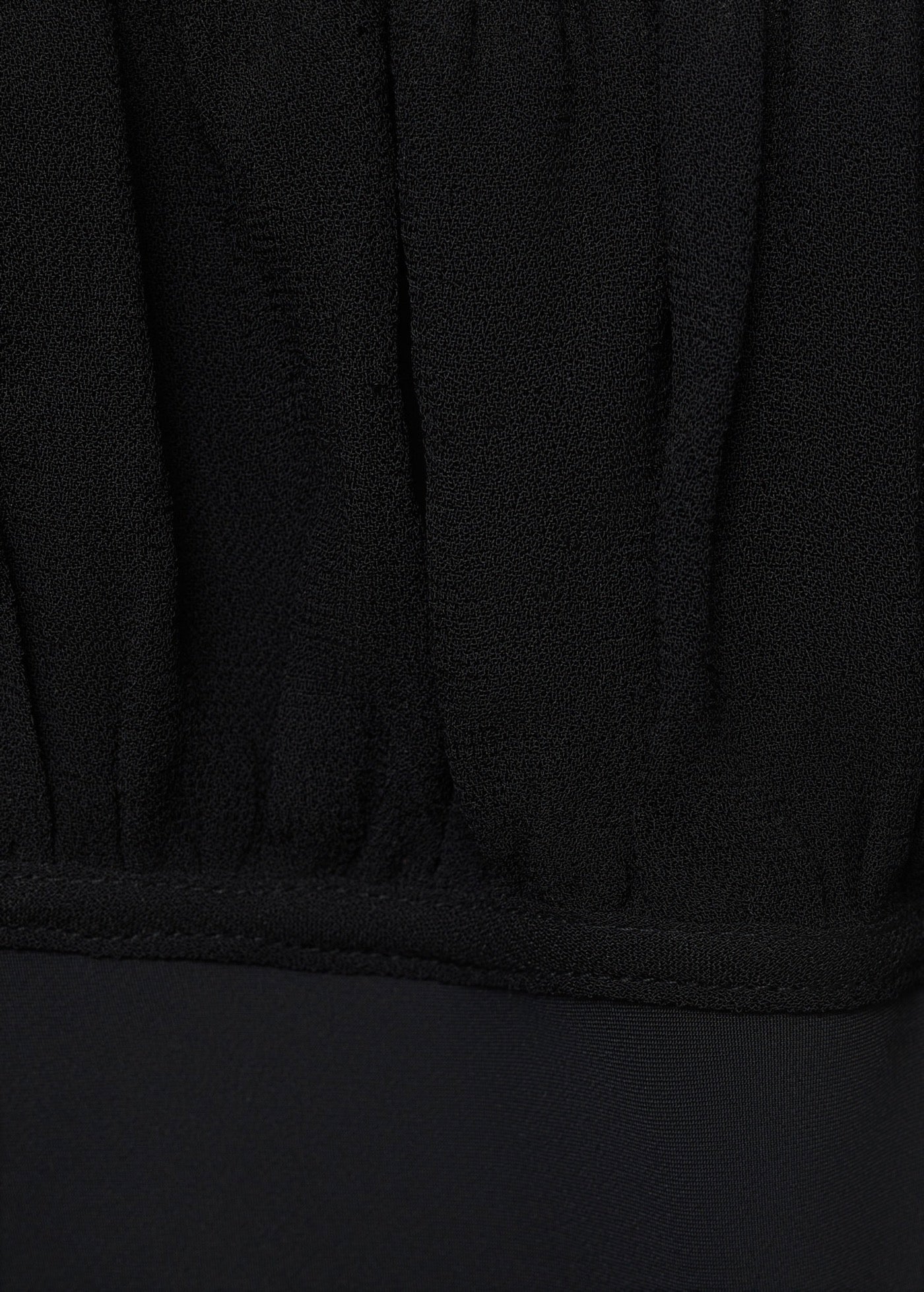 Robe Col Froncé