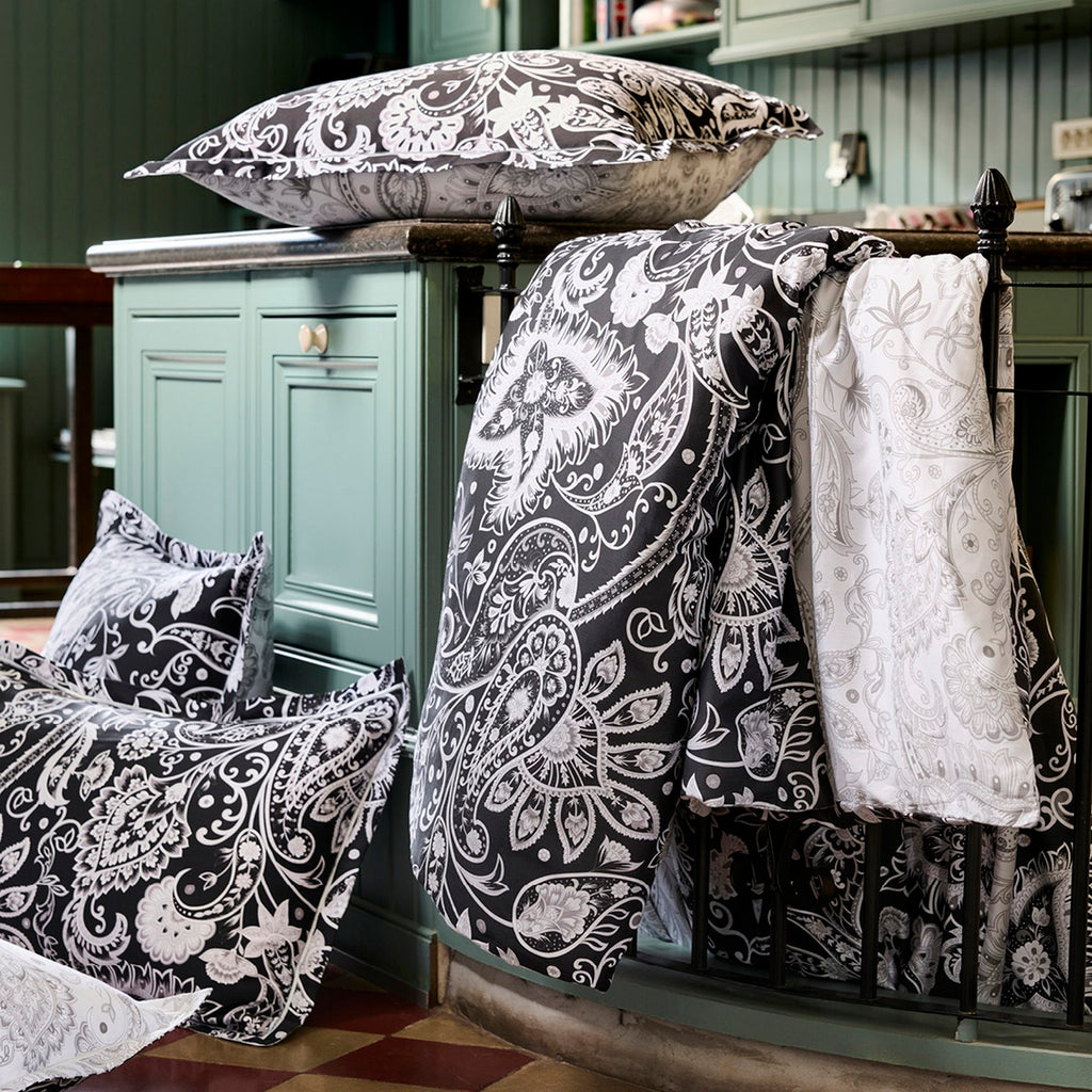Cotton Sateen Duvet Cover + 2 Pillowcases - Paisley Black