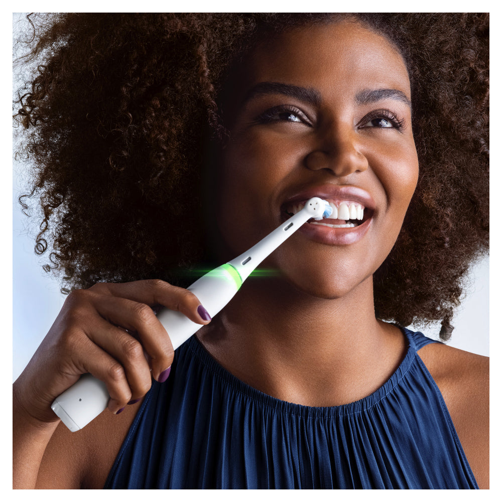Oral-B Io5N Cepillo de Dientes Eléctrico Conectado Con Estuche de Viaje
